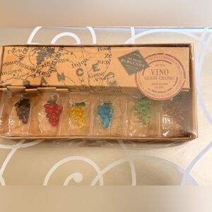 Vino Glass Charms Set